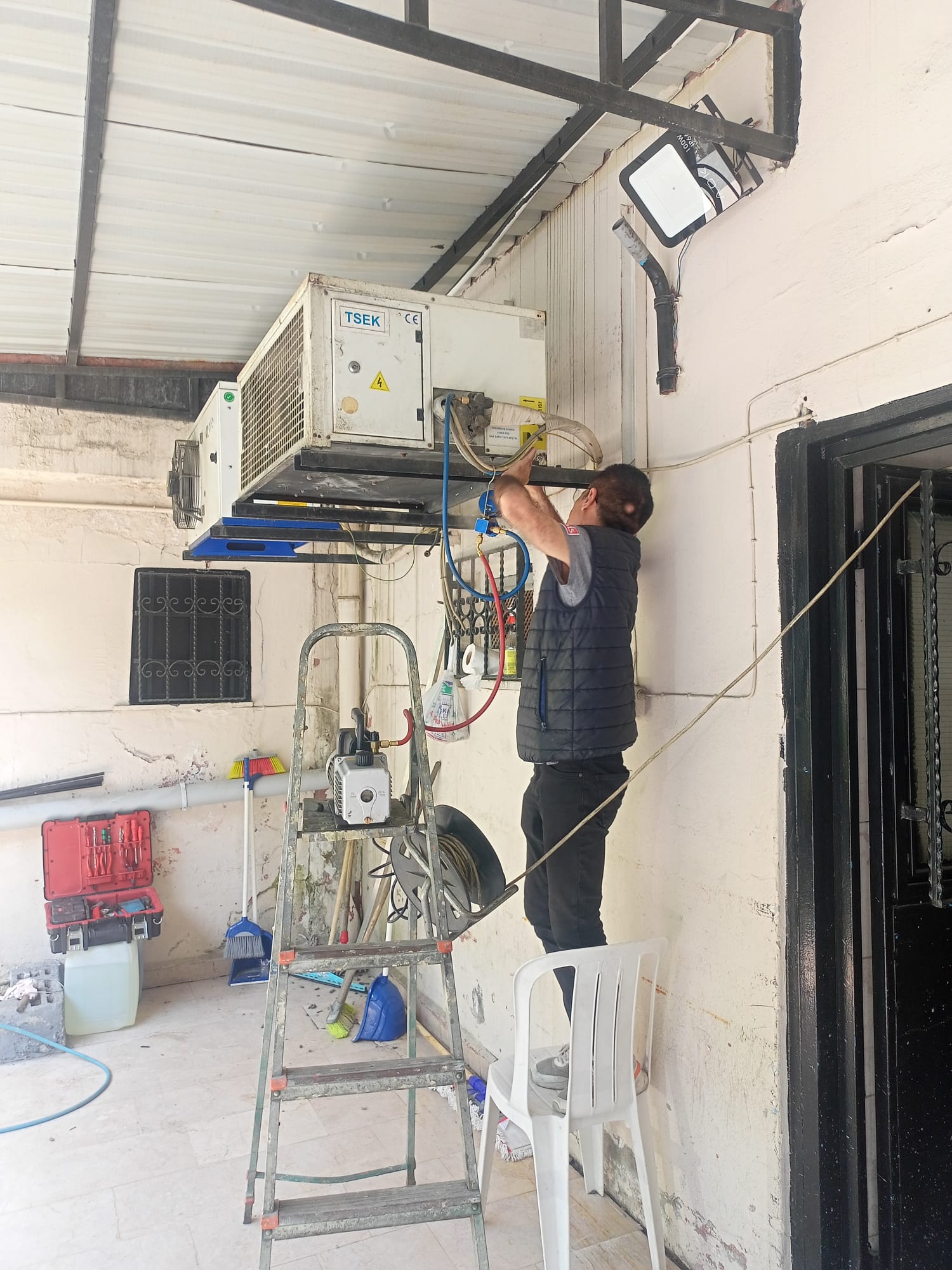Beylikdüzü Esenyurt Eksi-18 Soğuk Hava Depoları Servisi, Hizmetleri Teknik Destek Hattı 0212 515 21 76 Çağrı Numarası, Genel Sorular Soğuk Oda Deposu Az Soğutuyor veya Buzhane Deposu Gaz Dolumu Fiyatı, Sıfır Kurulum Montaj ve Sökümü Motor Değişimi ,En Yakın Soğuk Oda Ustası veya Tamircisi Nerede Gibi Aramalarınızda Hızlı Şekilde Cevap Vermekteyiz